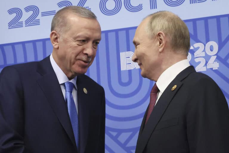 Türkei zwischen NATO und BRICS: Erdoğans Balanceakt