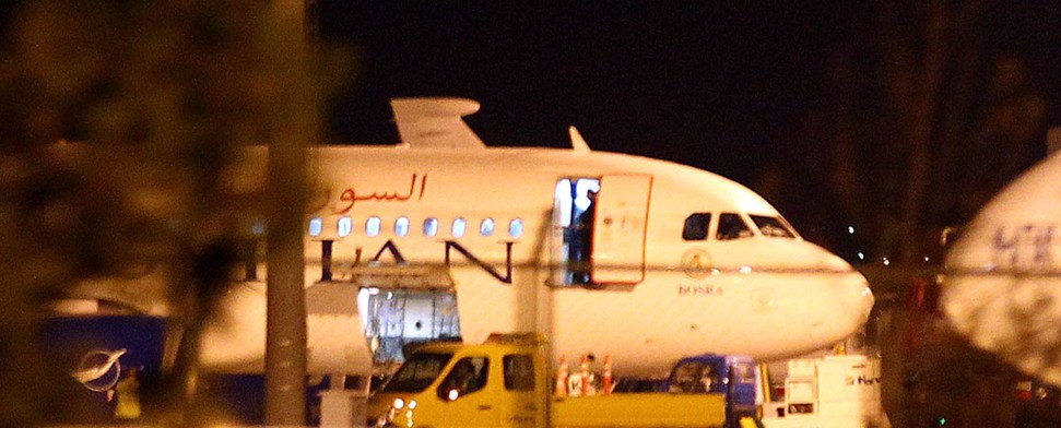 Ankara: Verdächtige syrische Passagiermaschine zur Landung gezwungen