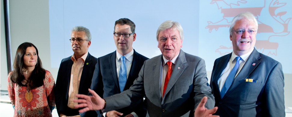 Kopf-an-Kopf-Rennen im Zeichen der Staatsgläubigkeit