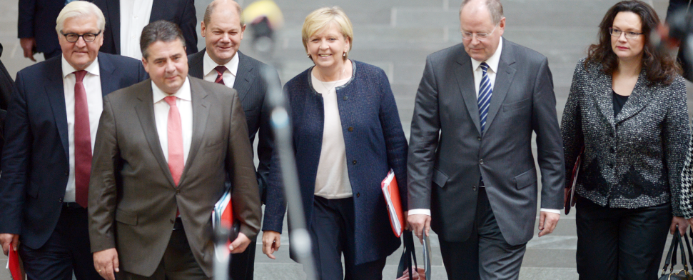 Die SPD-Spitze will sich in die Koalition retten