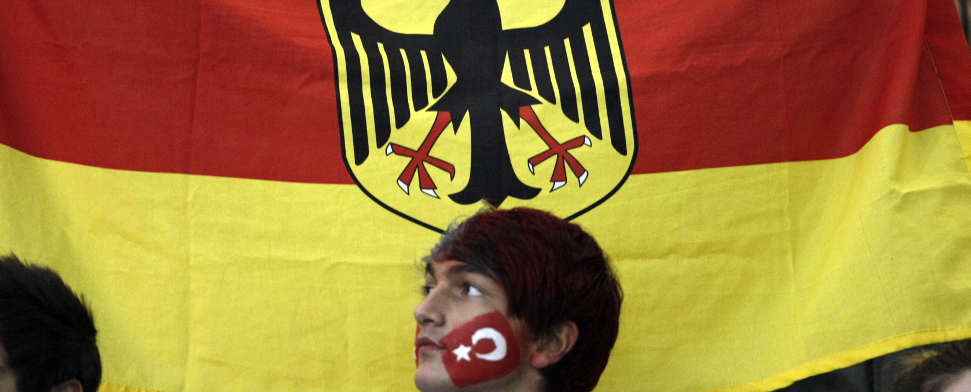 deutsch-türkisch: Beziehungen auf Kühlschrank-Temperatur