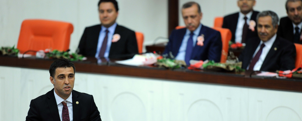 AKP-Spitze kritisiert Rücktritt von Hakan Şükür
