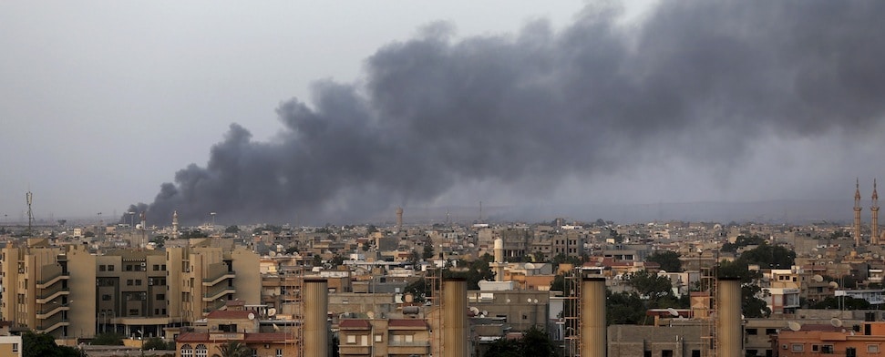 Milizen jagen libysches Parlament aufs Meer