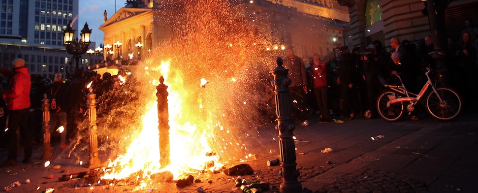 Blockupy Proteste: Schwere Ausschreitungen und mehr als 220 Verletzte