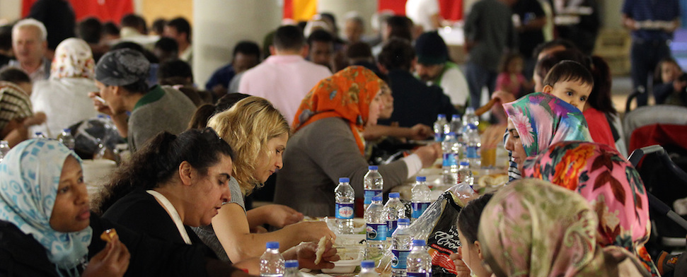 Jugendliche haben mehr Kontakt zu Muslimen als Ältere