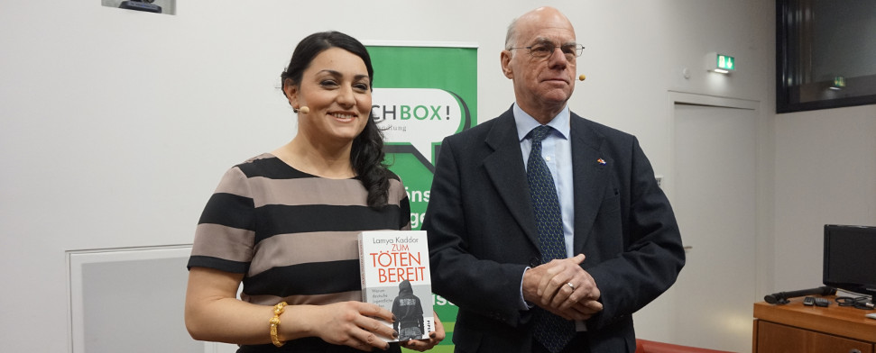 Kaddor: „Muslime, die fünf Mal am Tag beten, sind radikal“ *