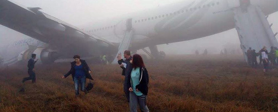 Passagiere kommen mit dem Schrecken davon: Turkish Airlines-Maschine verfehlt Fahrbahn