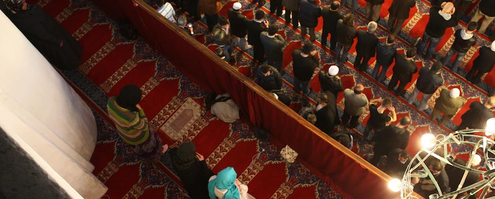 Moscheen nicht frauengerecht: „Qualen erleiden, um zu beten“