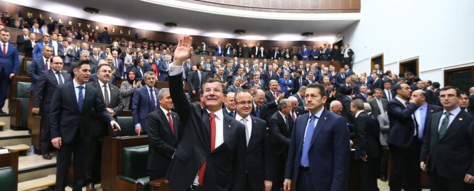 AKP-Fraktion: Zehn Mindestlöhne sind noch keine Bestechung