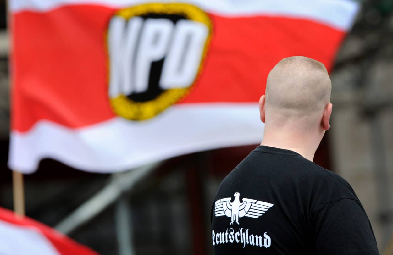 AfD-Richter mit Herz für Nazis: NPD-Fachmann kriegt Maulkorb angelegt