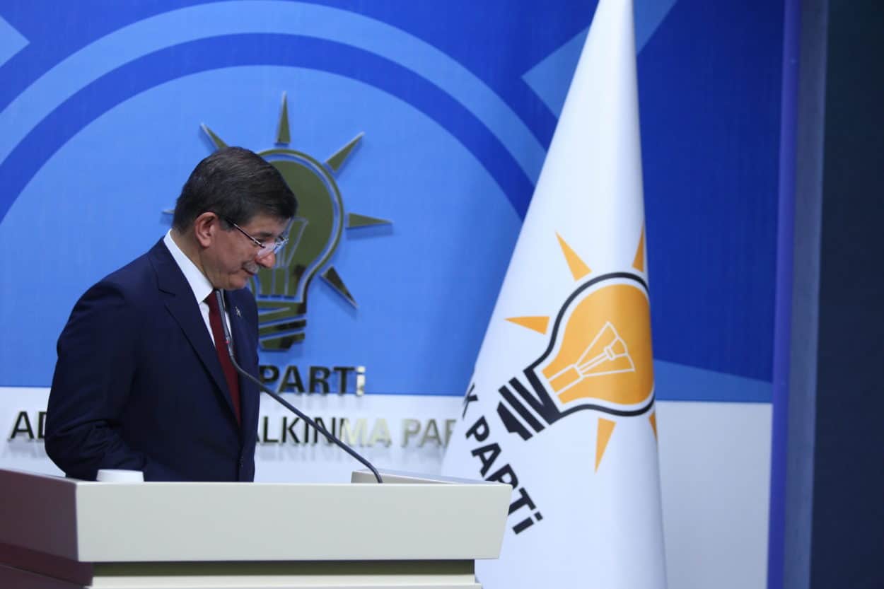Türkei: Davutoğlu muss gehen – was kommt jetzt?