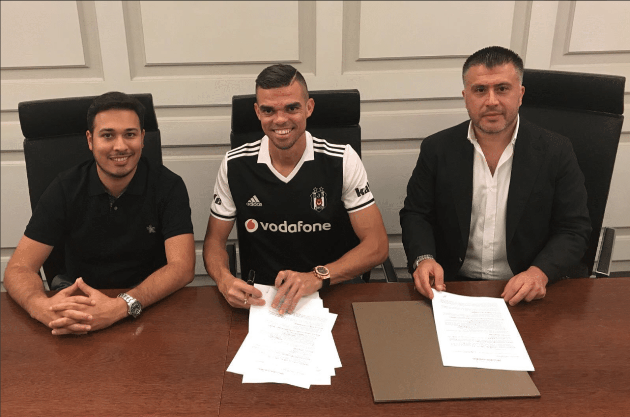 Fix! Abwehrstar Pepe in Istanbul