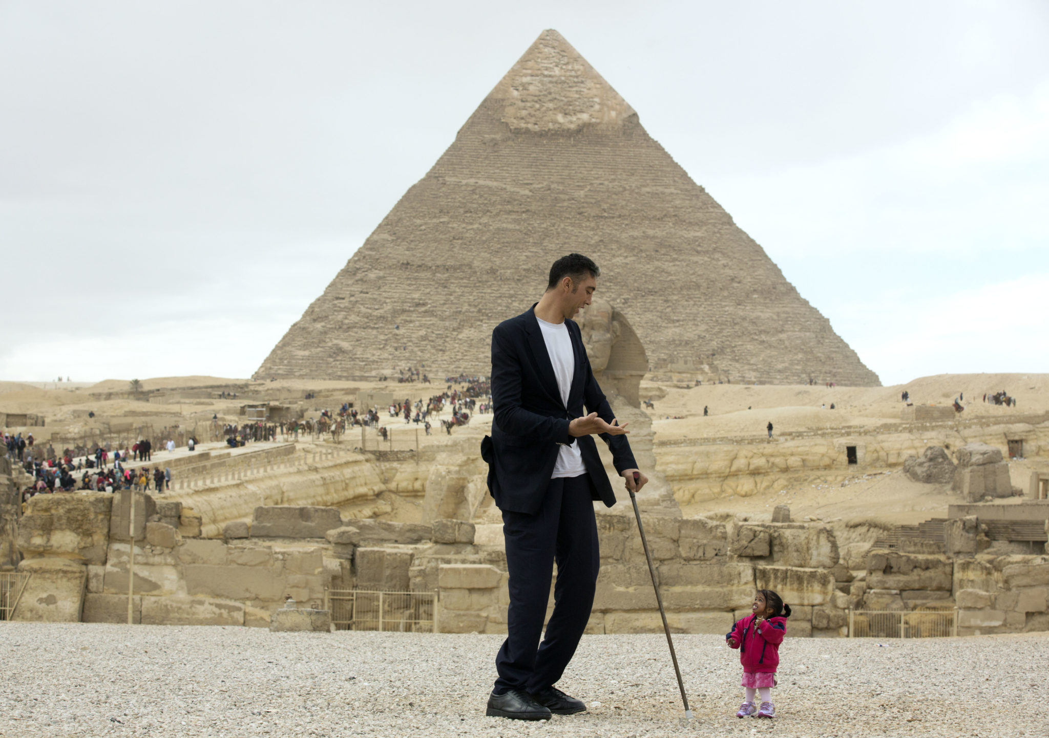 Größter Mann und kleinste Frau der Welt in Ägypten