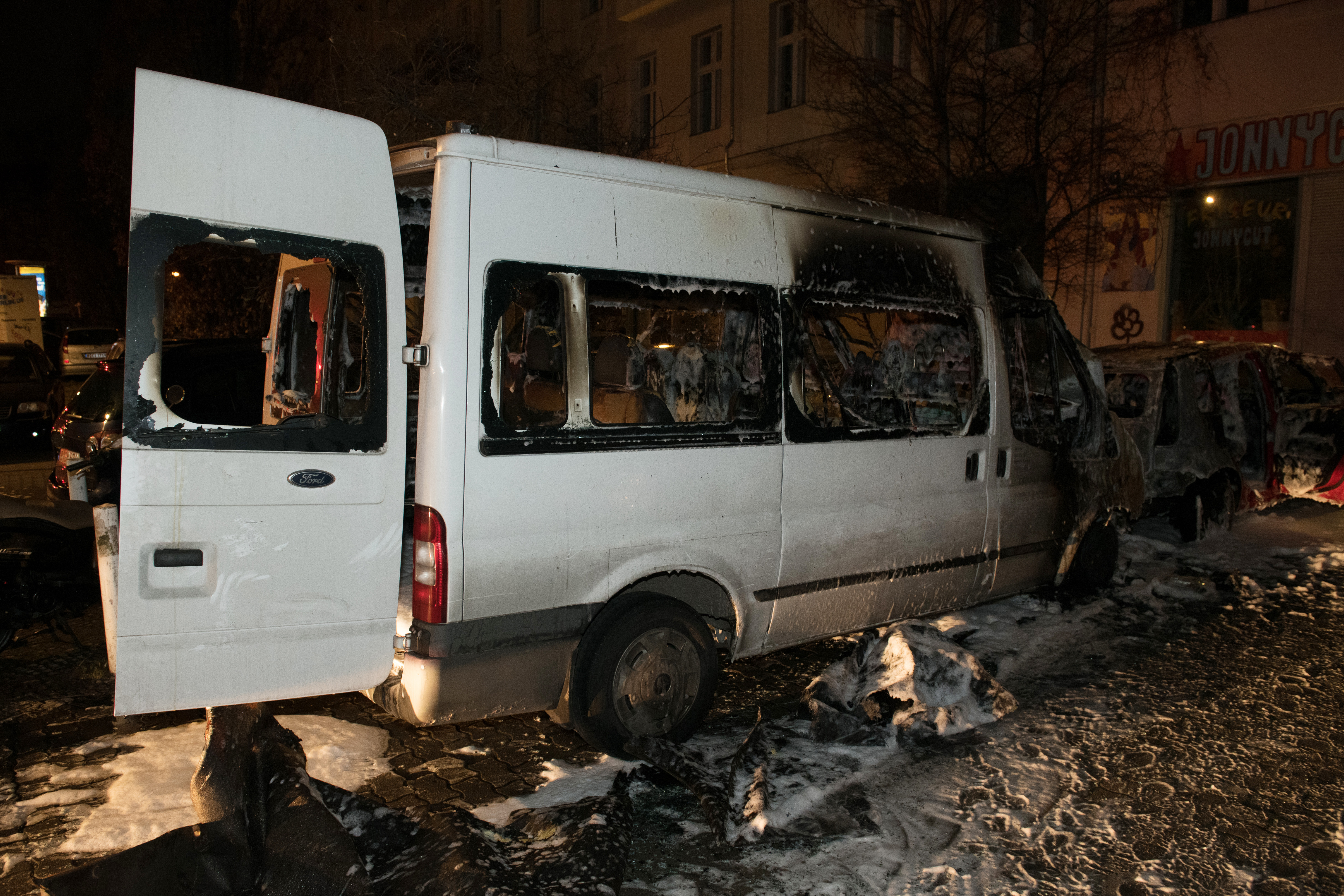 Berlin: DITIB Fahrzeug ausgebrannt