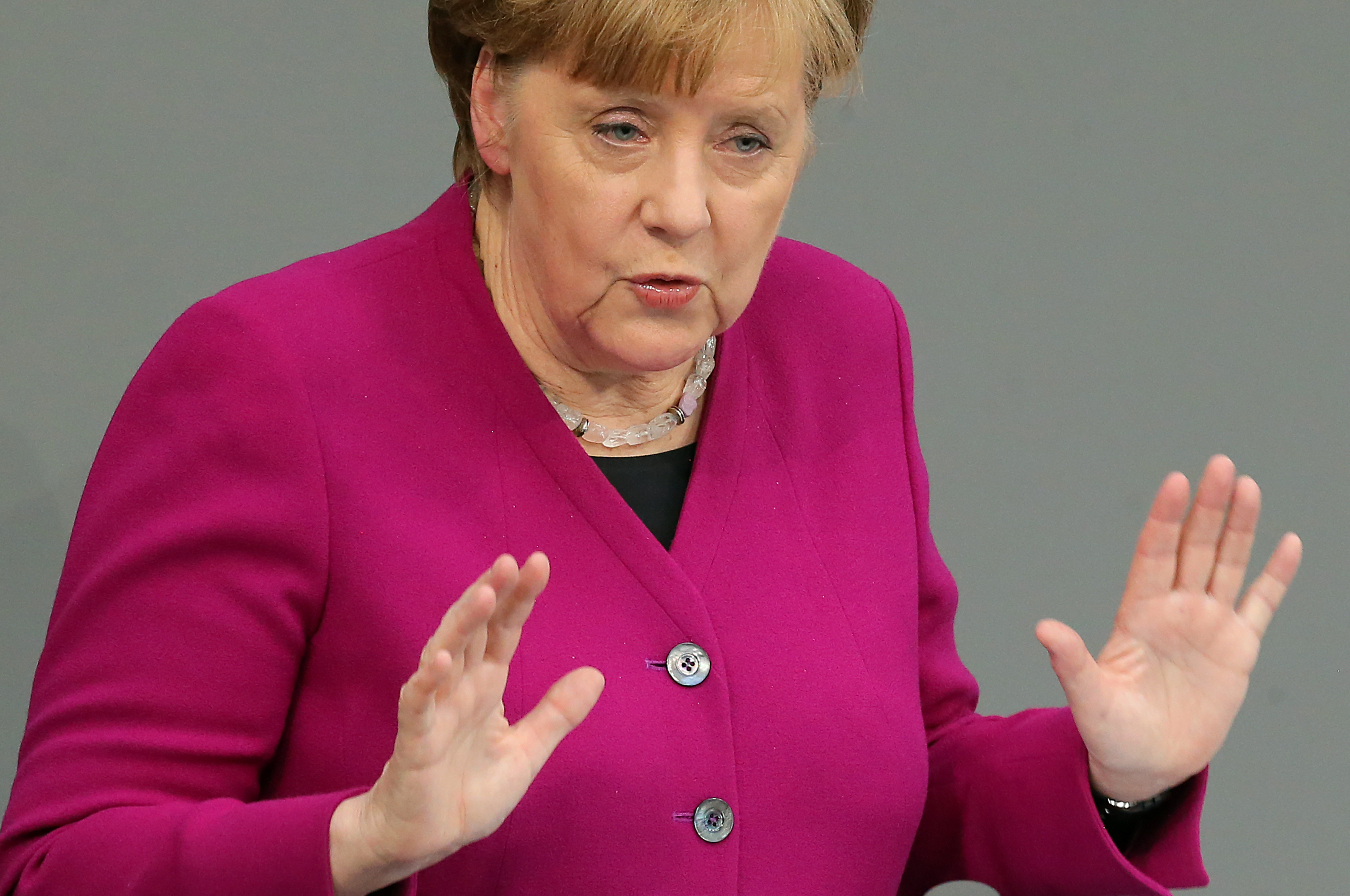 Merkel will bundesweite Strukturen für Imamausbildung entwickeln