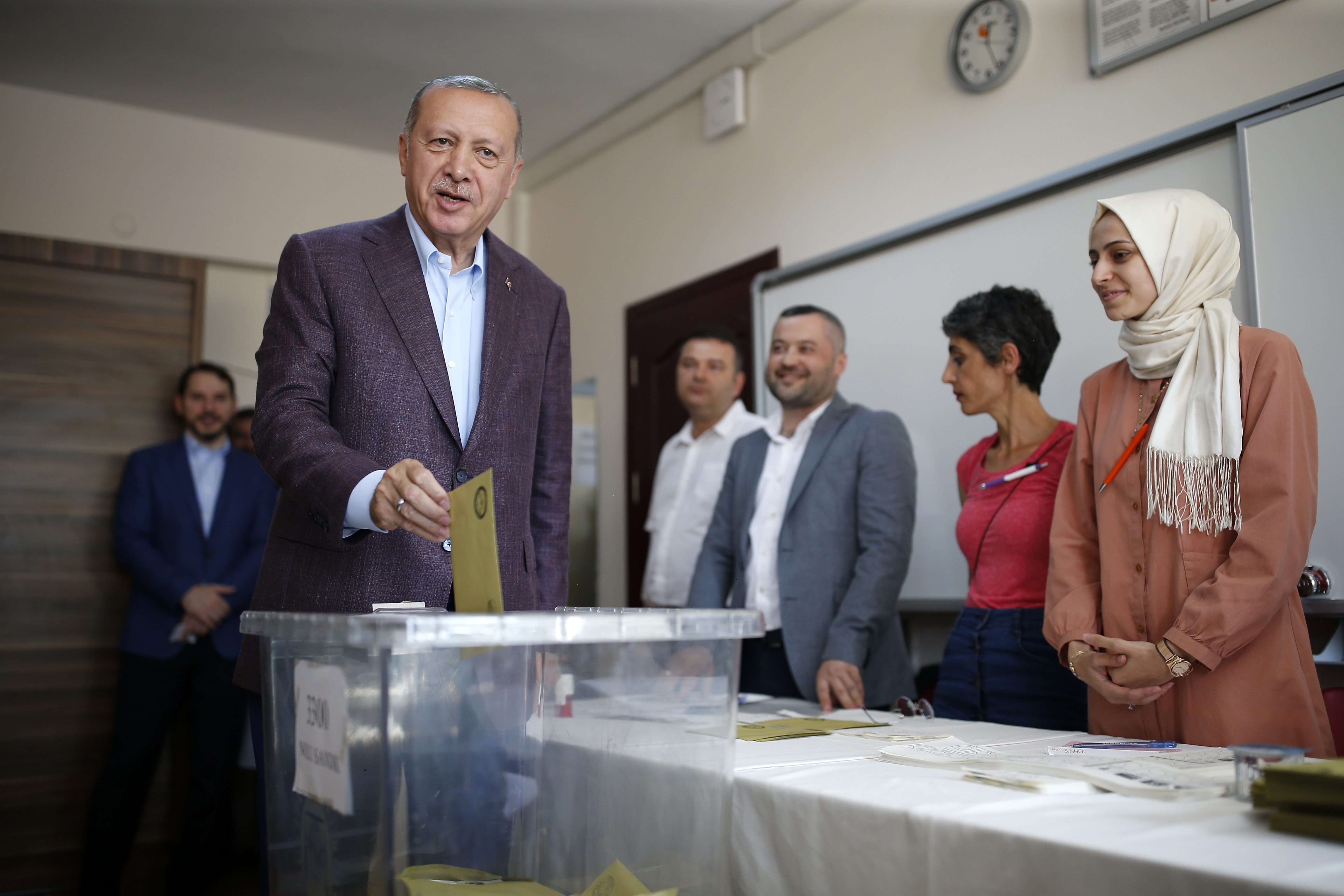 Reaktionen auf Istanbul: So bewerten Erdoğan, Akşener und andere Politiker das Wahlergebnis