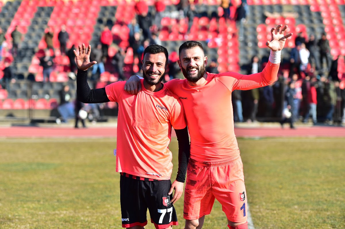 Rot für Elferkiller: Irre Szenen in der dritten türkischen Liga
