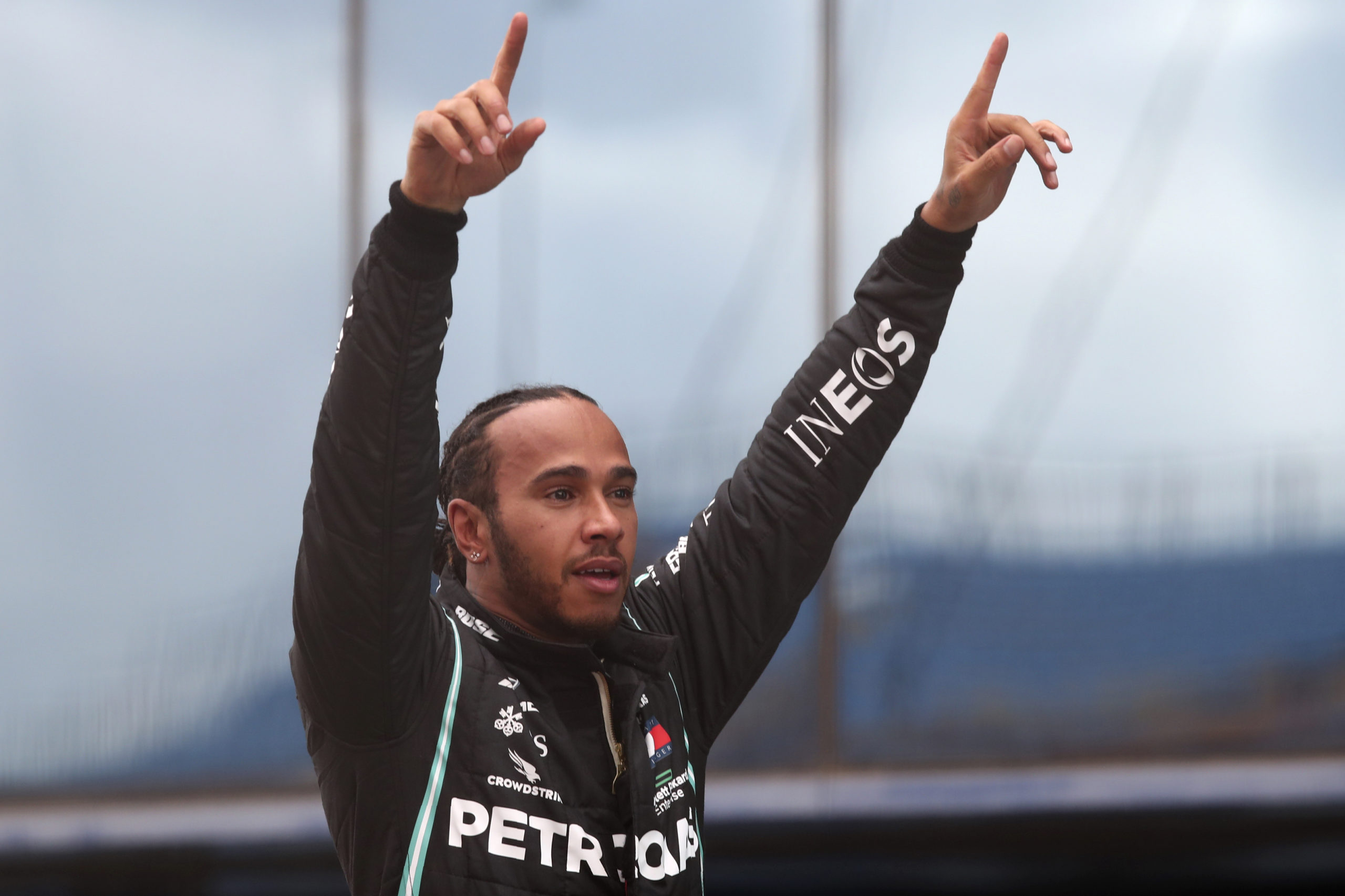 Formel 1 in Istanbul: Hamilton stellt Schumacher-Rekord ein und holt WM-Titel