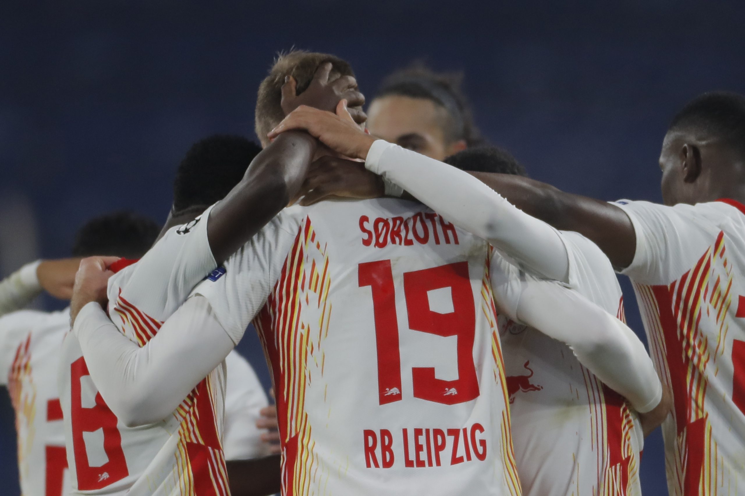 Istanbul Basaksehir - RB Leipzig