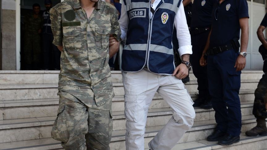 Wegen angeblicher Gülen-Verbindungen: Weitere 294 (Ex-)Soldaten in der Türkei festgenommen