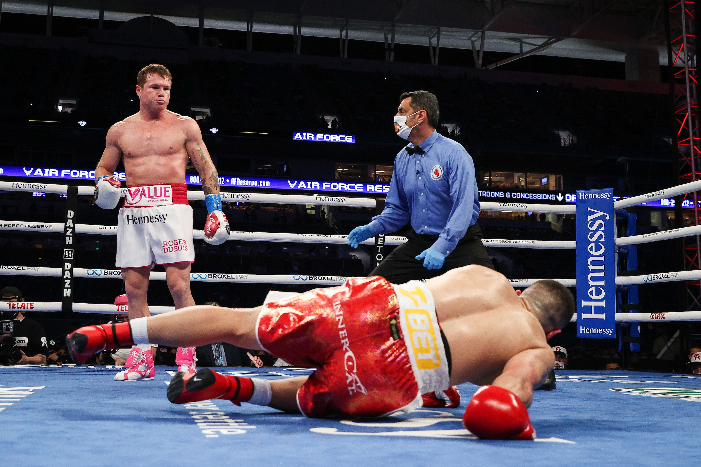 Boxen: Avni Yıldırım ohne Chance gegen Weltmeister „Canelo“ Alvarez