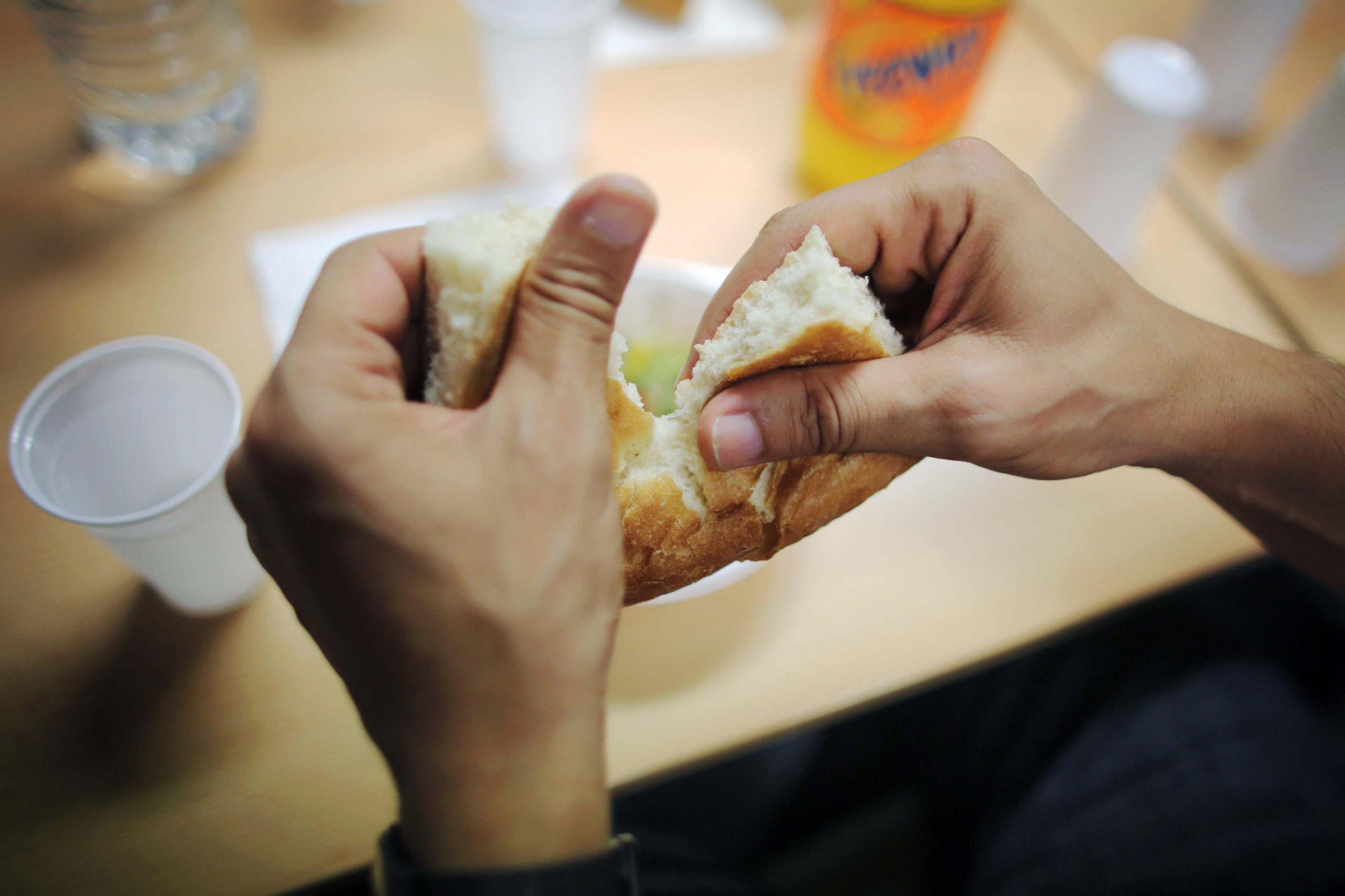 Ramadan unter Pandemiebedingungen: Fastenbrechen online