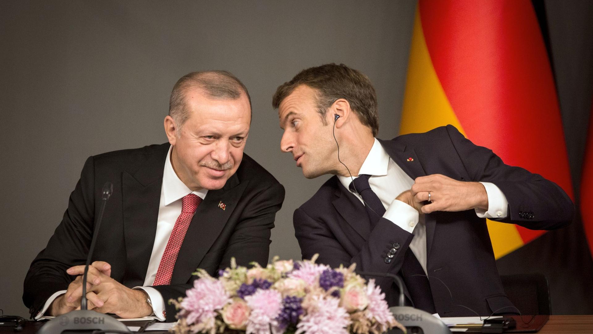 Schwierige Gespräche in Sicht: Erdoğan trifft Macron