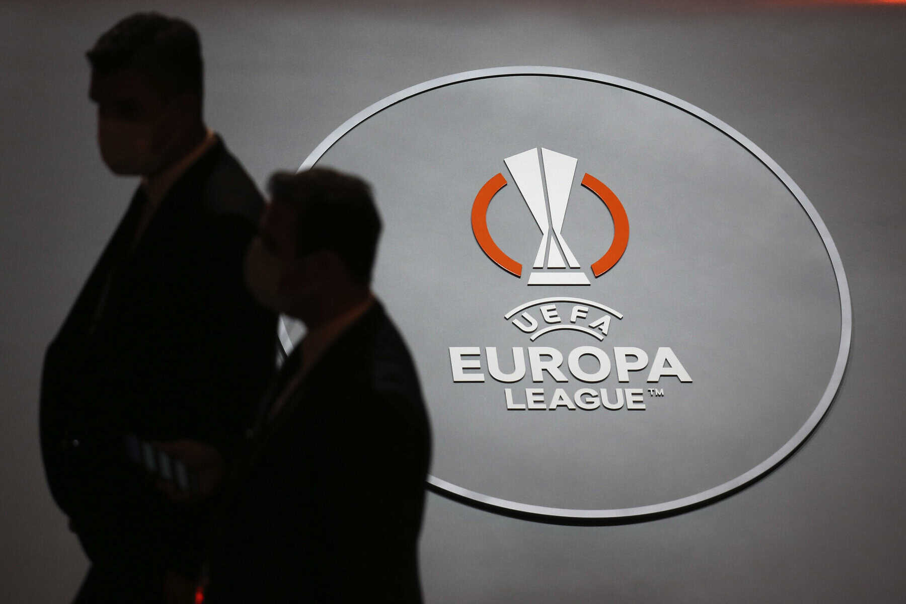 Europa League: Özil kommt nach Frankfurt