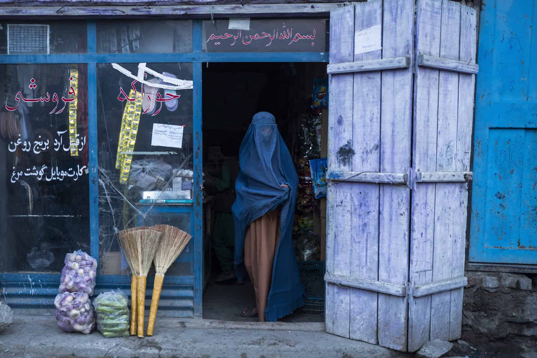 Taliban stellen klar: „Eine Frau ist kein Eigentum“