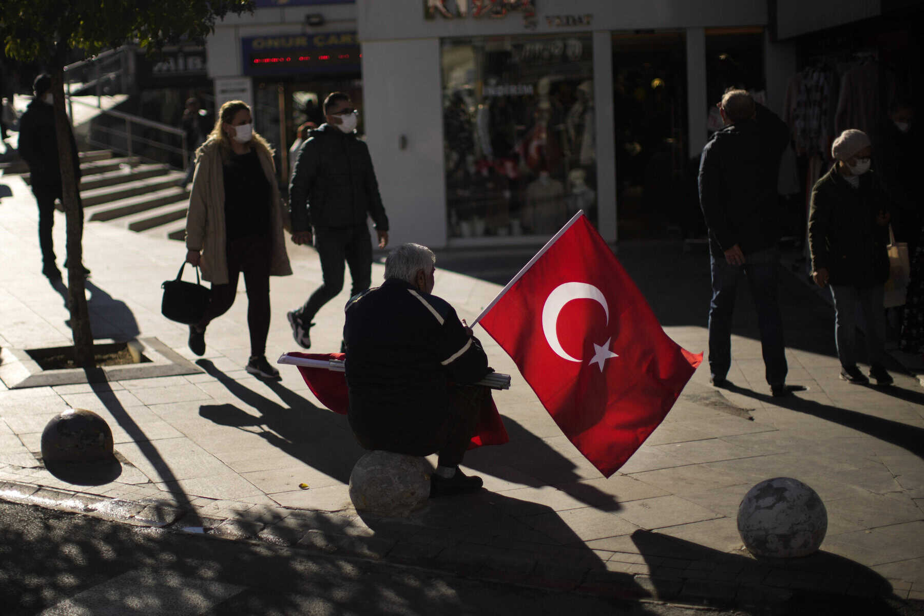 Lira weiter im Sinkflug: Geht Erdoğans Experiment auf?