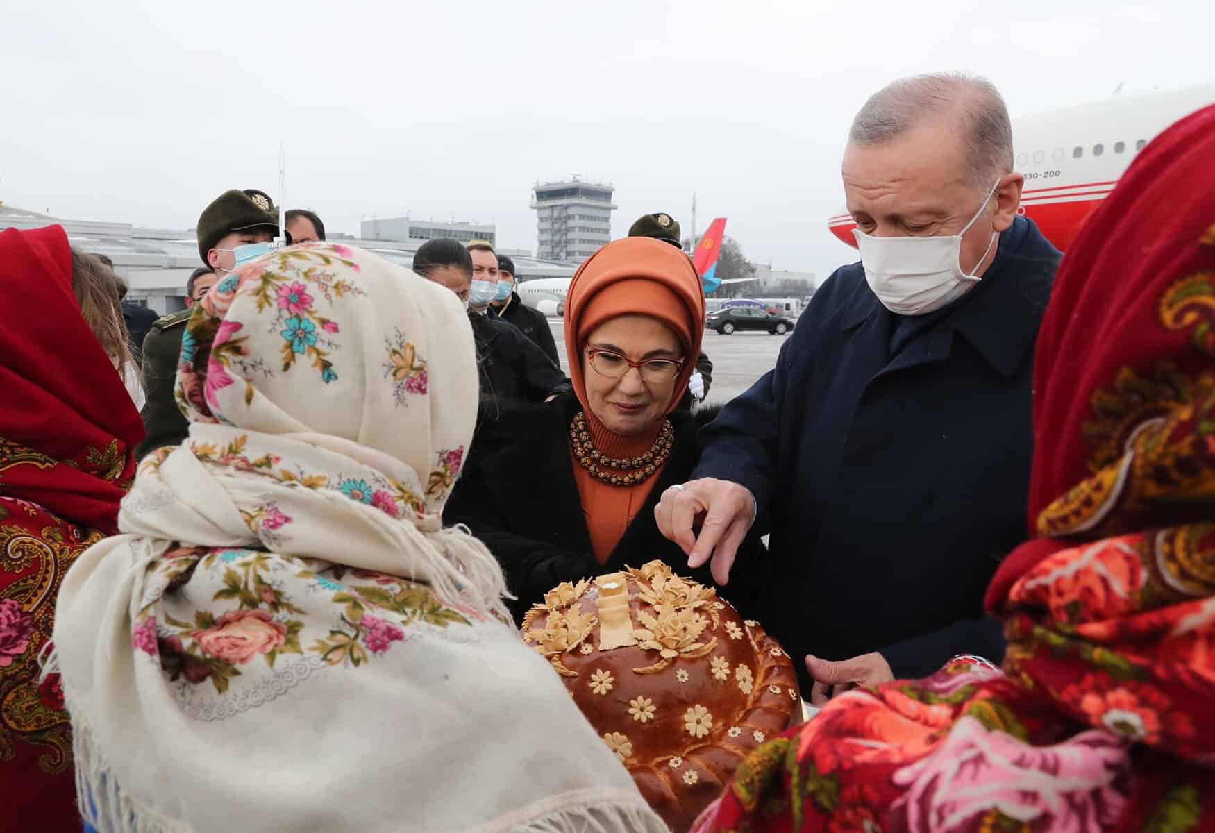 Corona: Erdoğan und seine Frau Emine positiv auf Omikron getestet