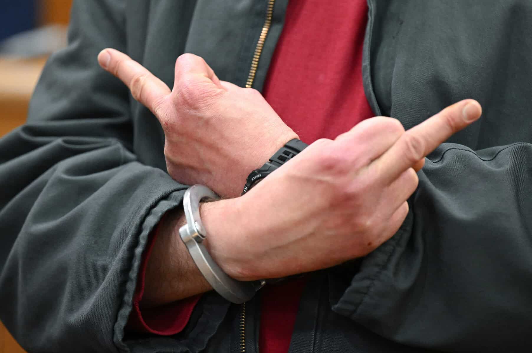 NSU 2.0: Mutmaßlicher Täter zu Prozessbeginn höchst zynisch