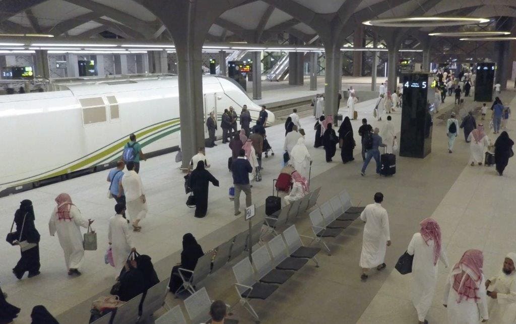 Lok führen zwischen Mekka und Medina: Tausende Frauen bewerben sich