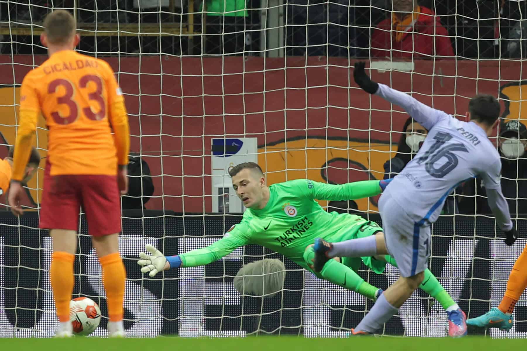 Knappe Niederlage gegen Barça: Galatasaray nicht mehr in der Europa League