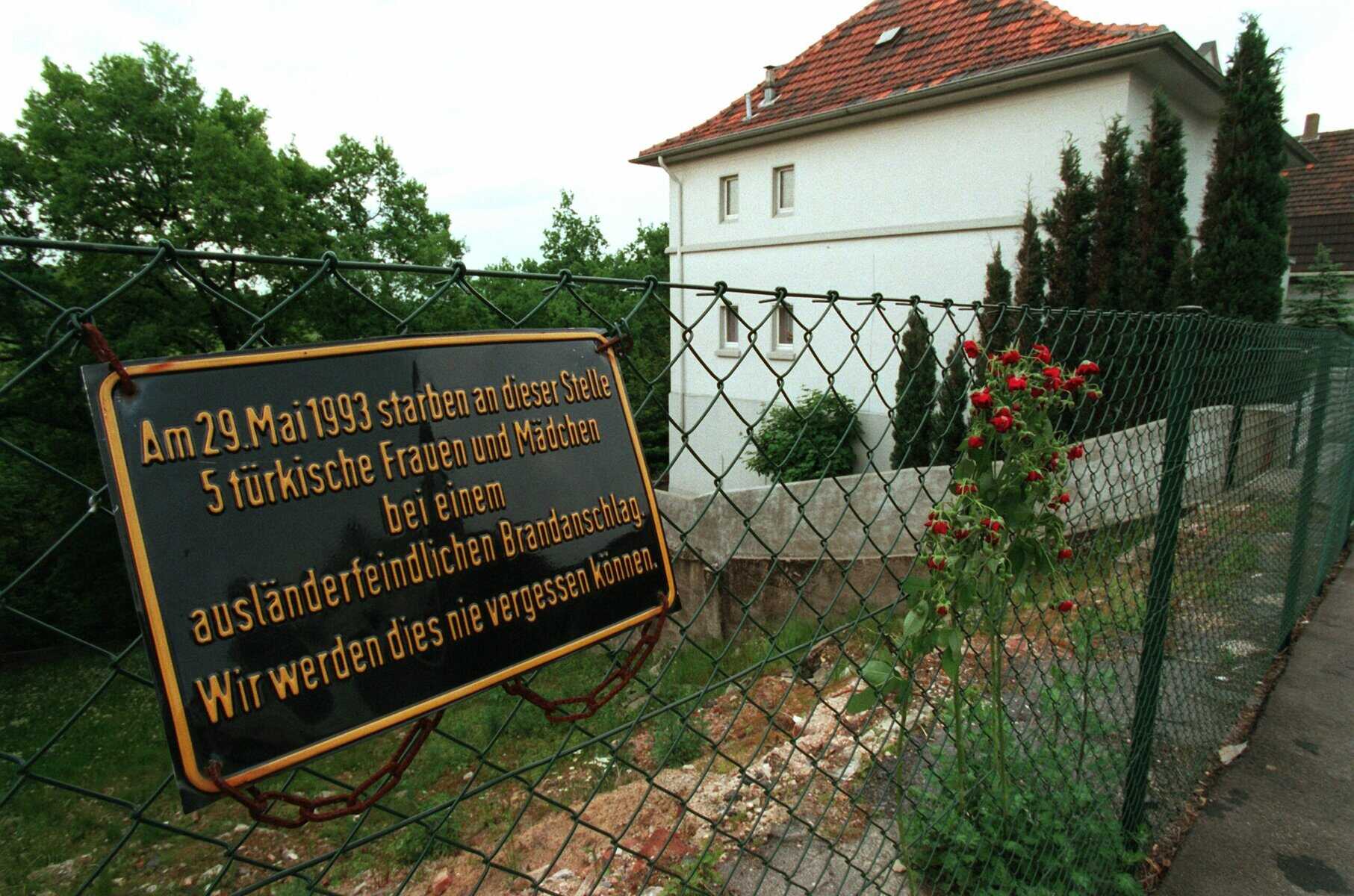 „Der Hass bringt den Tod“: 30 Jahre nach Solinger Brandanschlag