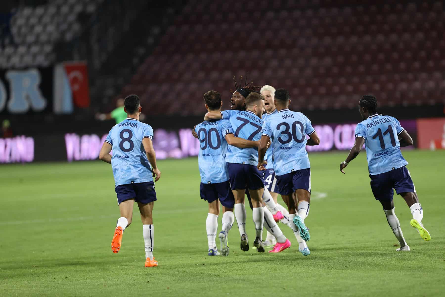 Europäischer Erfolg: Alle türkischen Teams weiter