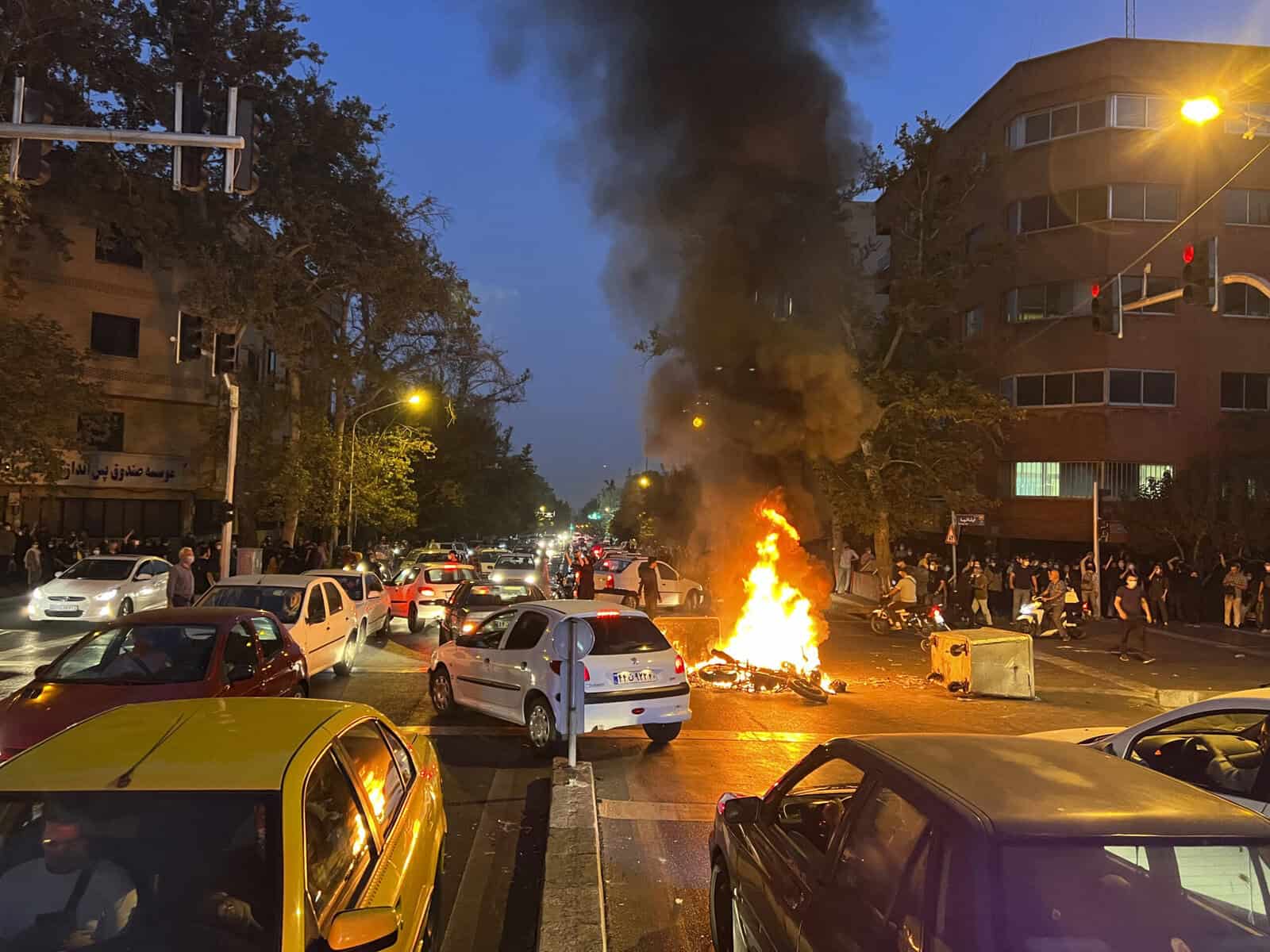 „Wir haben nichts zu verlieren“: Proteste im Iran immer heftiger