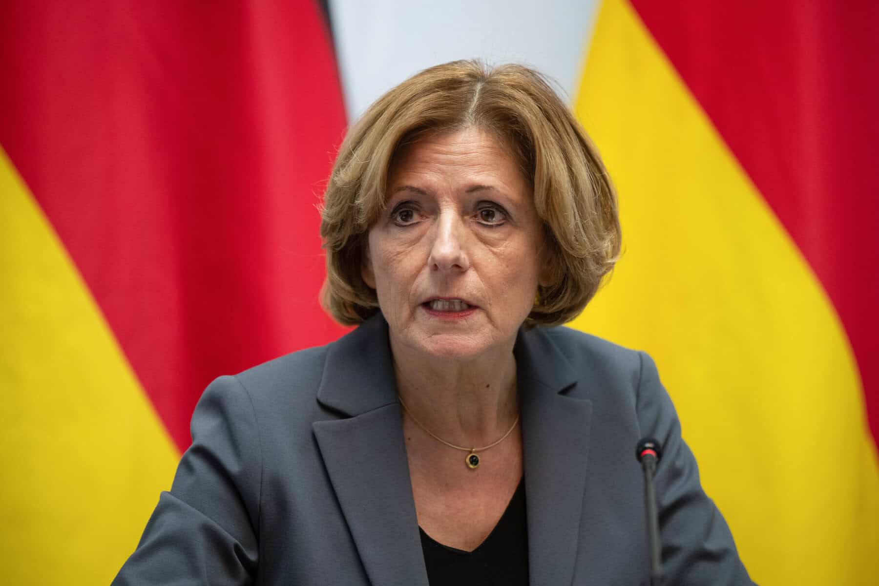 Sheno Ahmadian: Dreyer übernimmt politische Patenschaft für iranische Schülerin