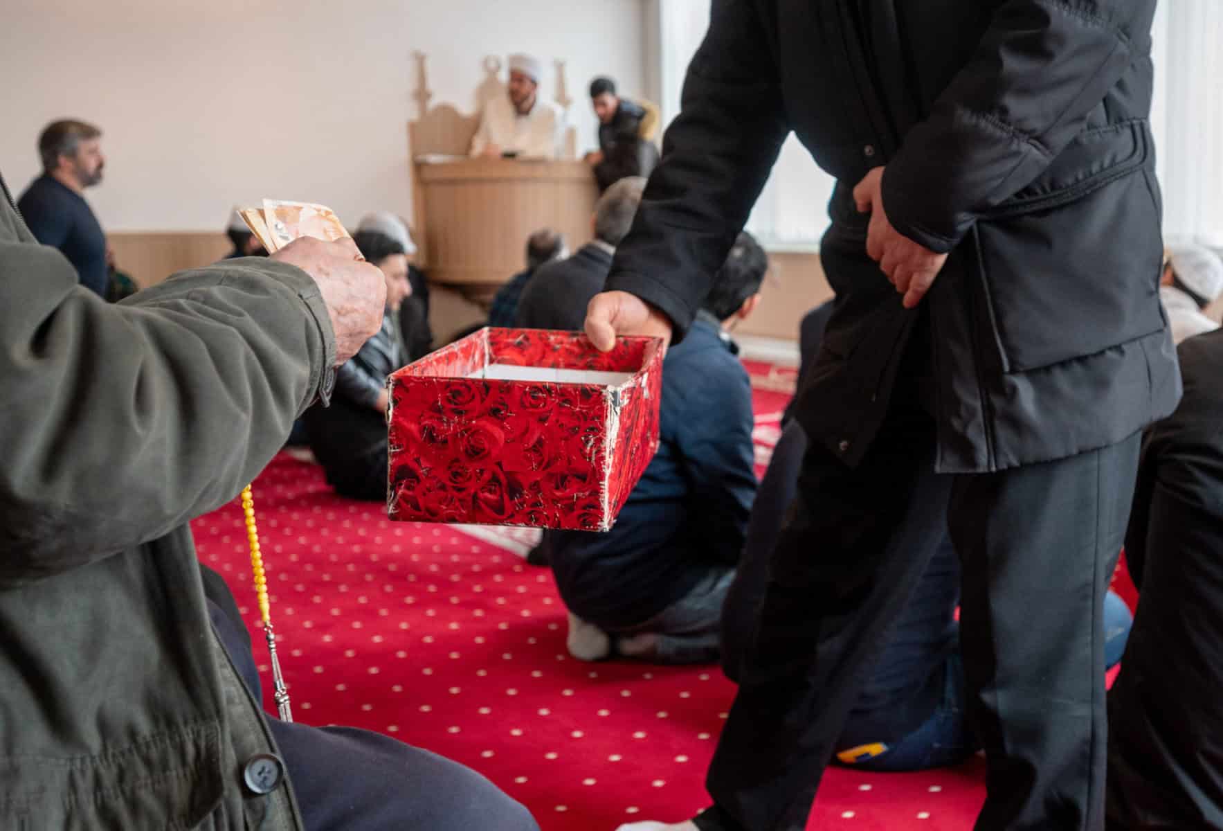 Türkische Religionsbehörde: Zakat-Almosen an Erdbebenopfer möglich