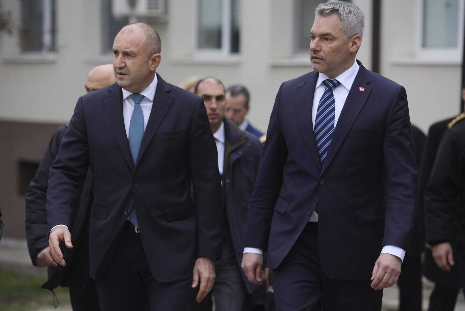 Österreichischer Bundeskanzler: Zwei Milliarden Euro Zaunhilfe für Bulgarien
