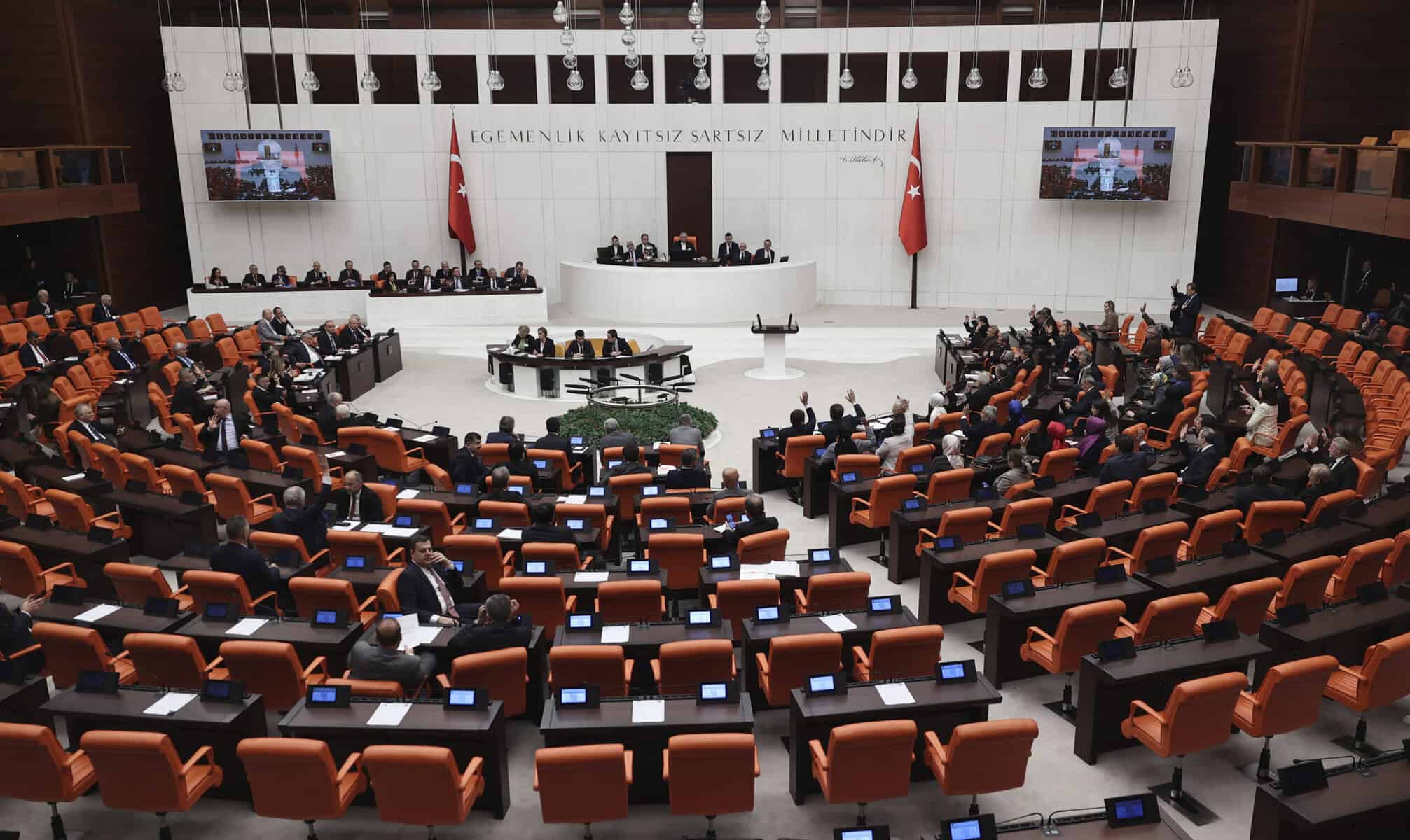 Tauziehen beendet: Türkisches Parlament stimmt NATO-Beitritt Finnlands zu
