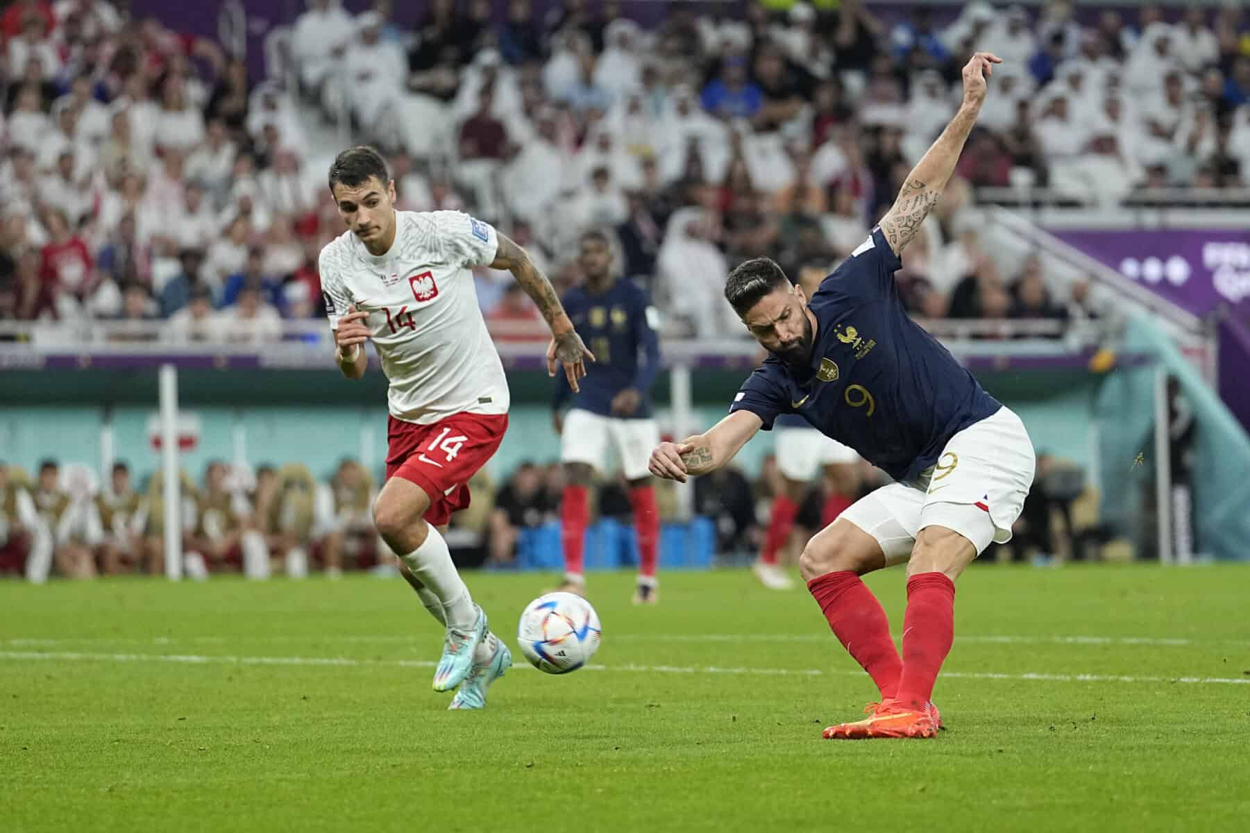 Özil neckt Giroud: „Wer hat dir das beigebracht, Bruder?“