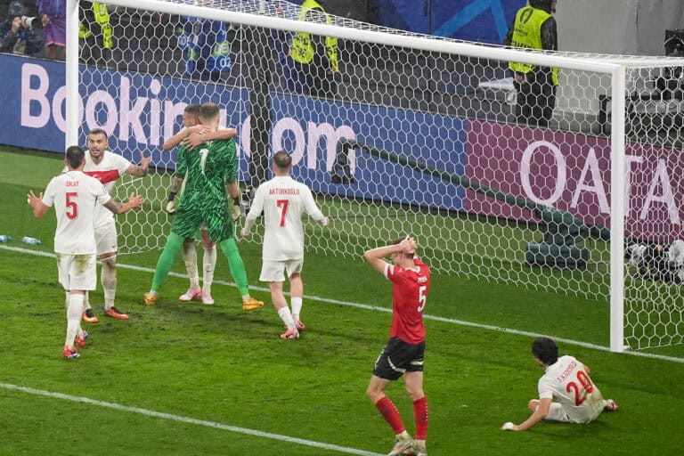 Mega-Parade und Rekord-Tor: Türkei schlägt auch Österreich und steht im Viertelfinale