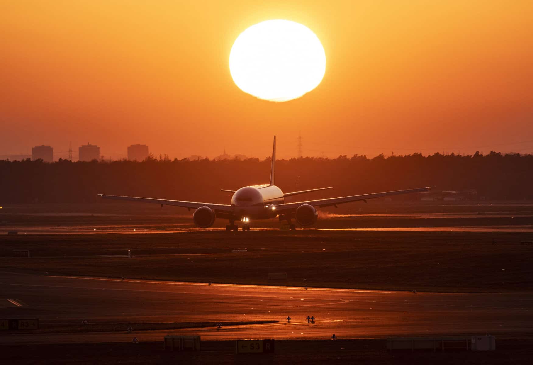 Flughafen Frankfurt - Sonnenuntergang