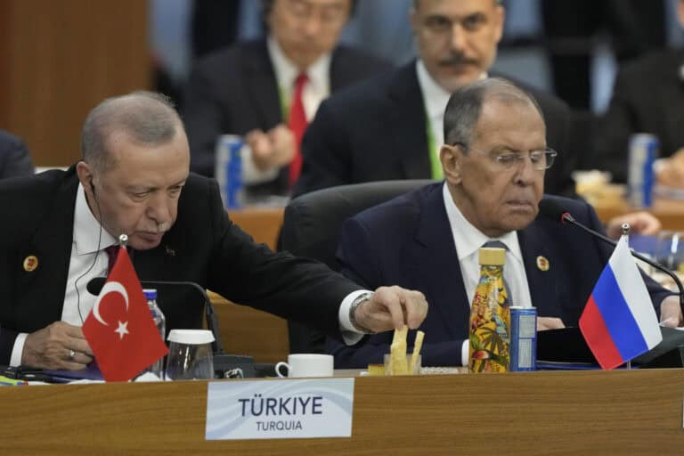 „Nicht nur falsch“: Erdoğan kritisiert US-Waffenpolitik im Ukraine-Krieg