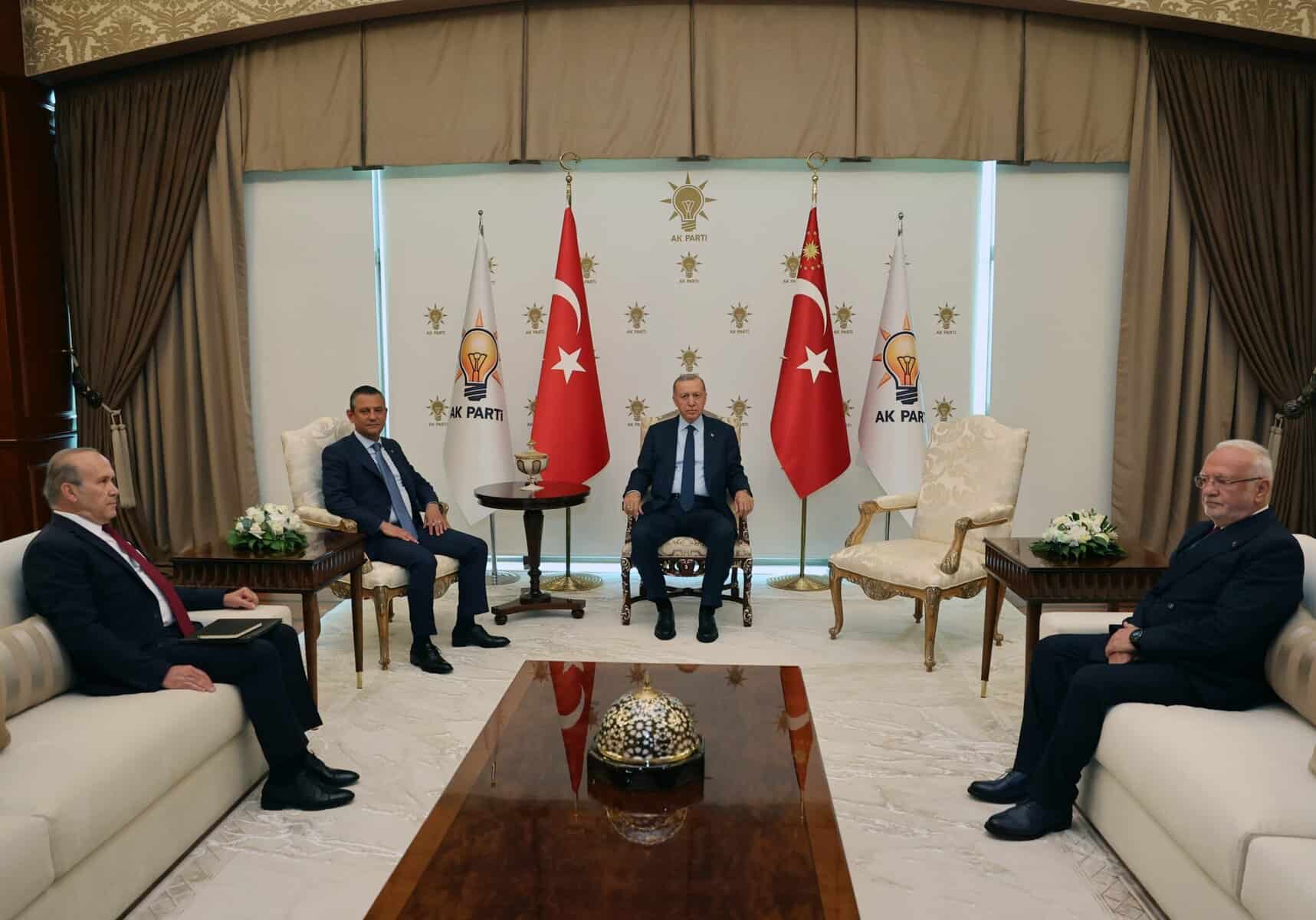 Erstmals seit acht Jahren: Erdoğan empfängt CHP-Chef