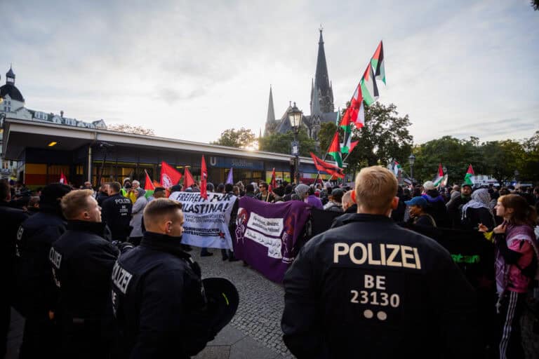 Deutscher Nahost-Experte kritisiert deutsche Haltung zu Israel scharf
