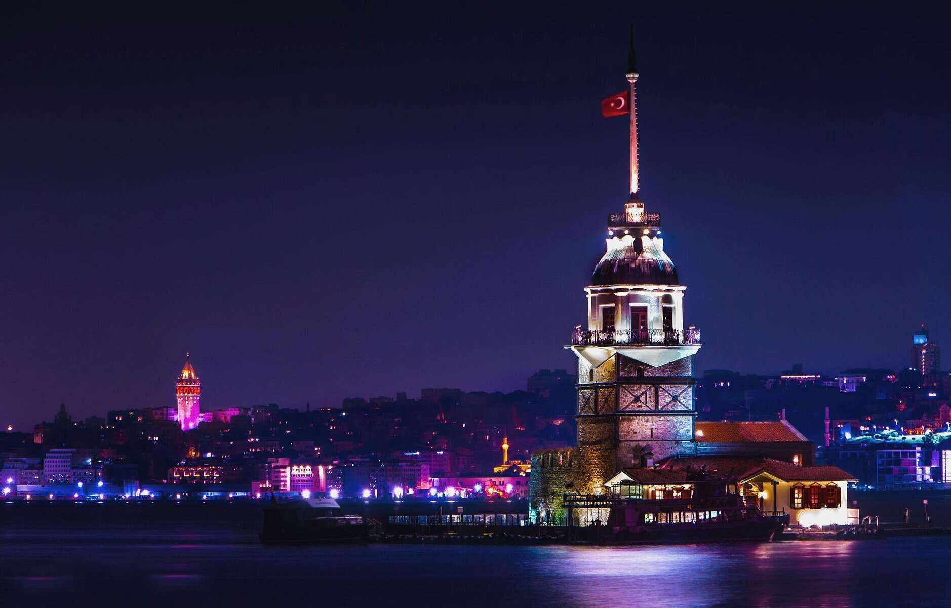 Aufregung um „Kız kulesi“: Was passiert gerade mit einem der Wahrzeichen von Istanbul?