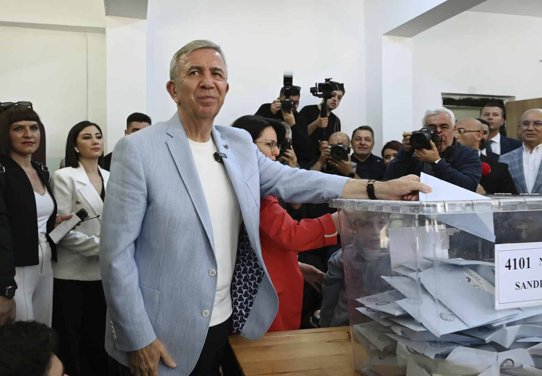 Kommunalwahlen in der Türkei: Tödlicher Zusammenstoß am frühen Morgen