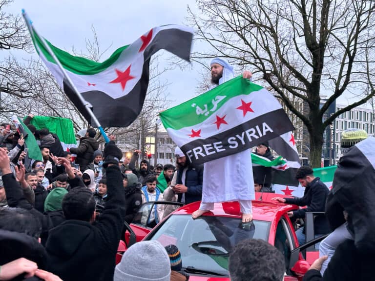 Assad-Diktatur vorbei: Was wird jetzt aus Syrien und den syrischen Flüchtlingen weltweit?
